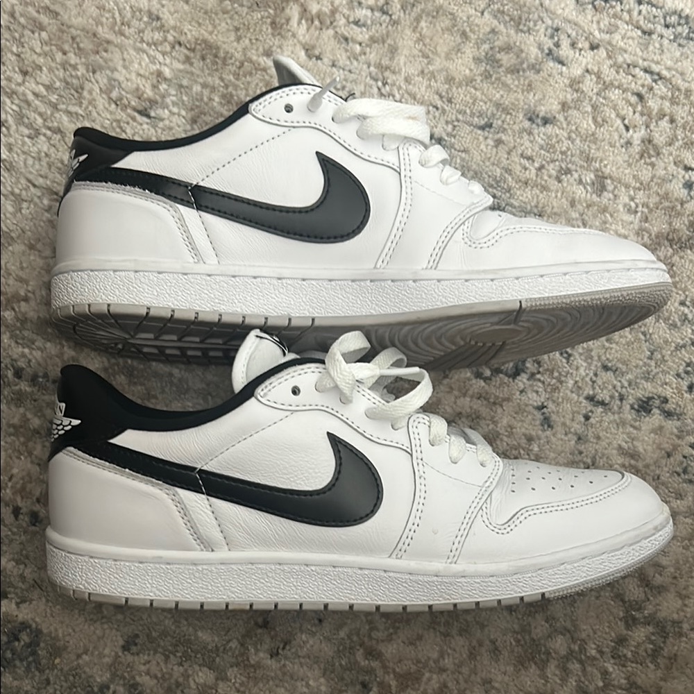 Jordan 1 Low Black Metallic